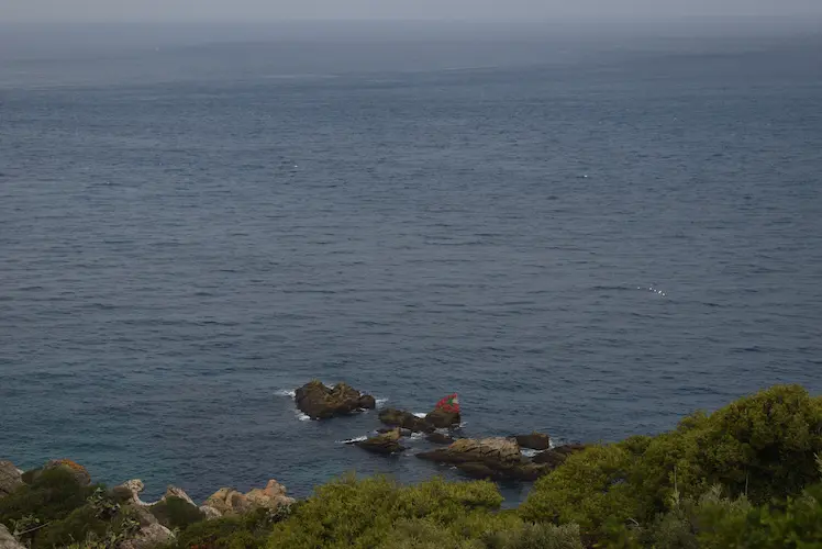 El cap Spartel es un cabo que se encuentra al lado de la unión de las aguas de los dos mares