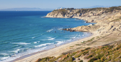 Playas que ver en tánger, como la playa Malabata, te enamorarán y desearás volver de nuevo