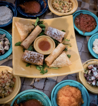 Las mejores comidas tradicionales de marruecos que podrás comer en los restaurantes top de Tanger